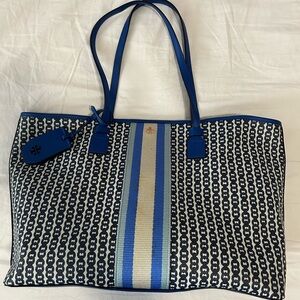 Tory Burch Navy and Cream Patterned Tote